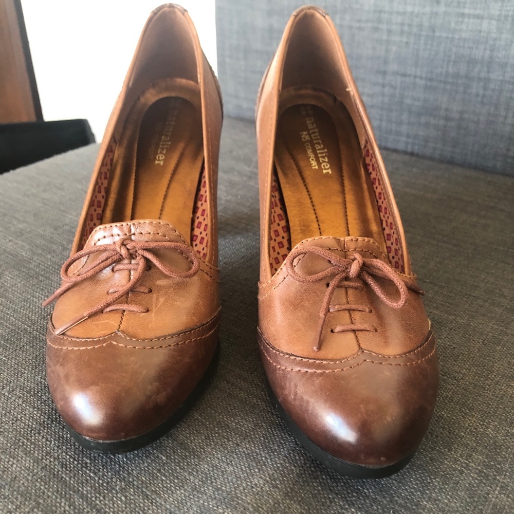 Brand New Naturalizer leather heels